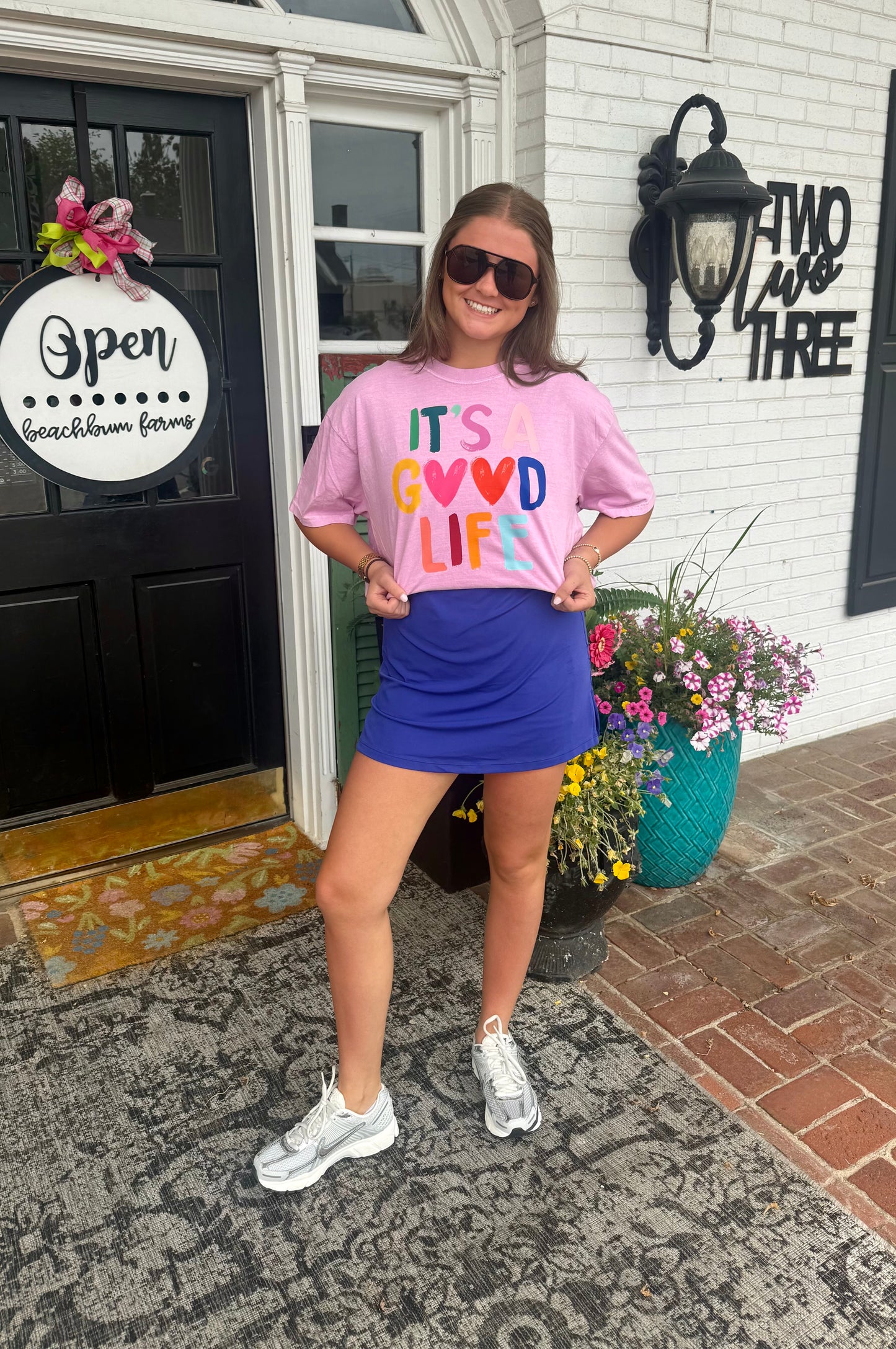 It's a Good Life Graphic Tee